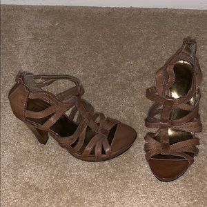 New! Hannah sandal heels